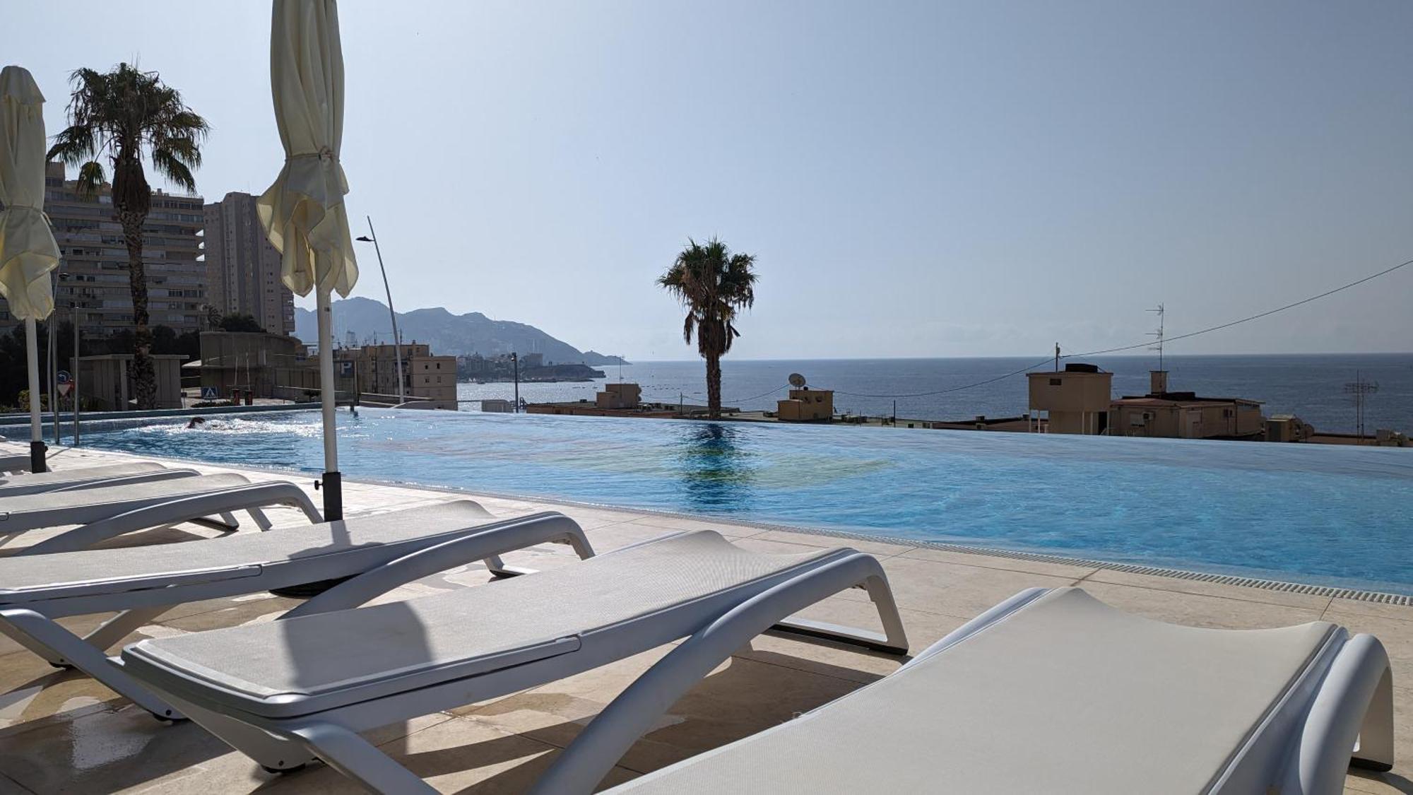 Sunset Cliffs Modern Apartment Бенидорм Екстериор снимка